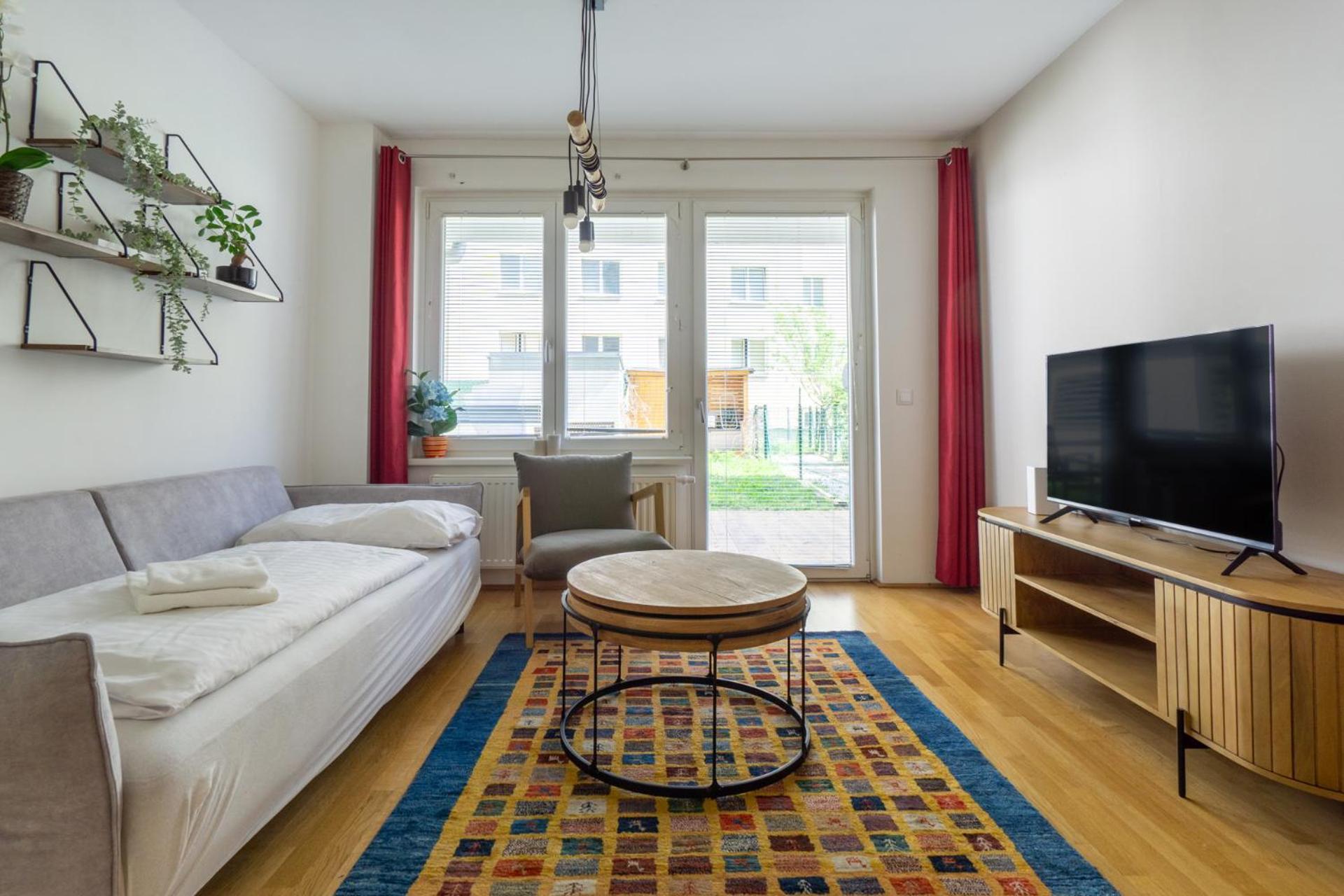 Apartment With Garden Close To Stadthalle, Westbahnhof Wenen Buitenkant foto